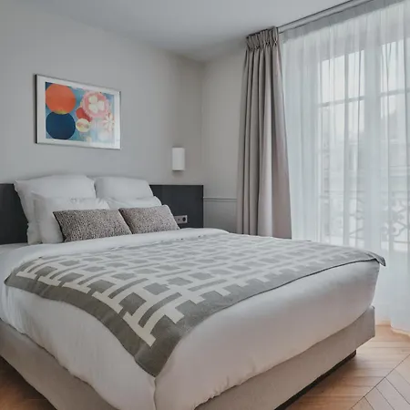 Aparthotel Nestay Sentier 4*